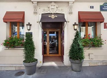 HÔTEL DU COLLÈGE DE FRANCE***